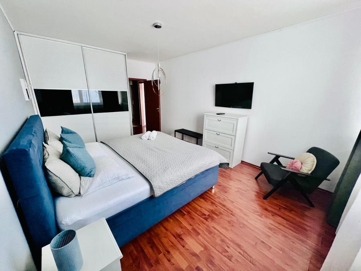 Bl Luxury Apartment, 24Hr Self Check-In, Free Private Garage Parking, Panoramic Views From Balcony, 5 Minute Walk To City Center Banská Bystrica Eksteriør bilde